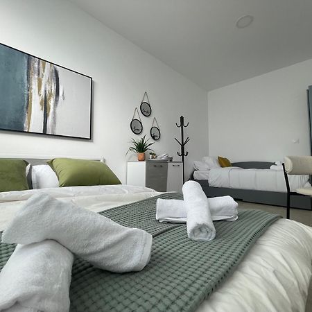 Aiolos Chania Center Luxury Apartment Near The Garden 외부 사진